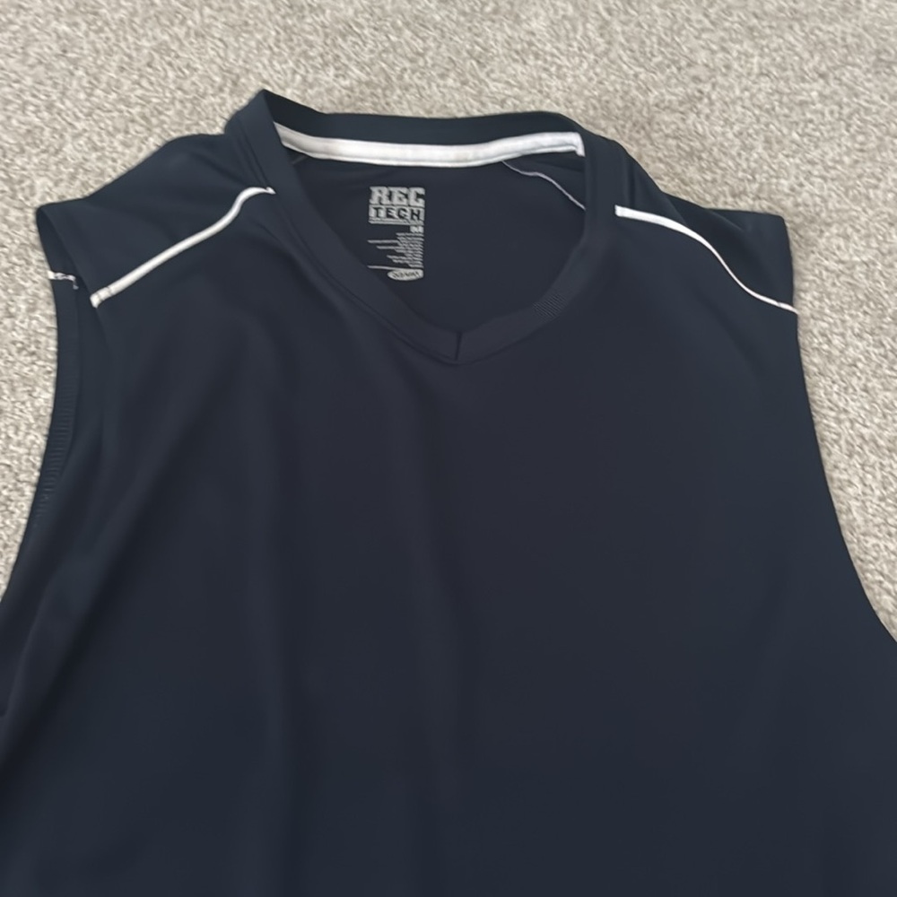 2 Performance Tank Tops - Picture 3 of 6